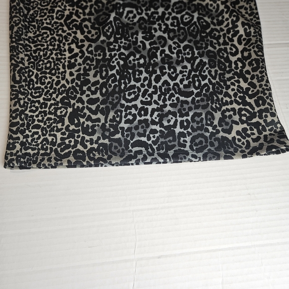 APT. 9 Women Leopard Pencil Skirt Size Large - Picture 4 of 9
